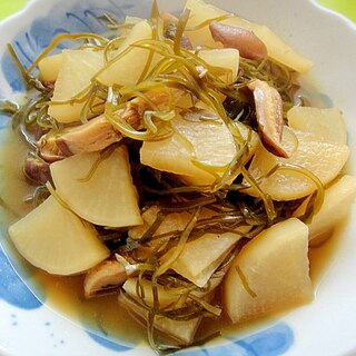 大根と切り昆布干し椎茸の煮物